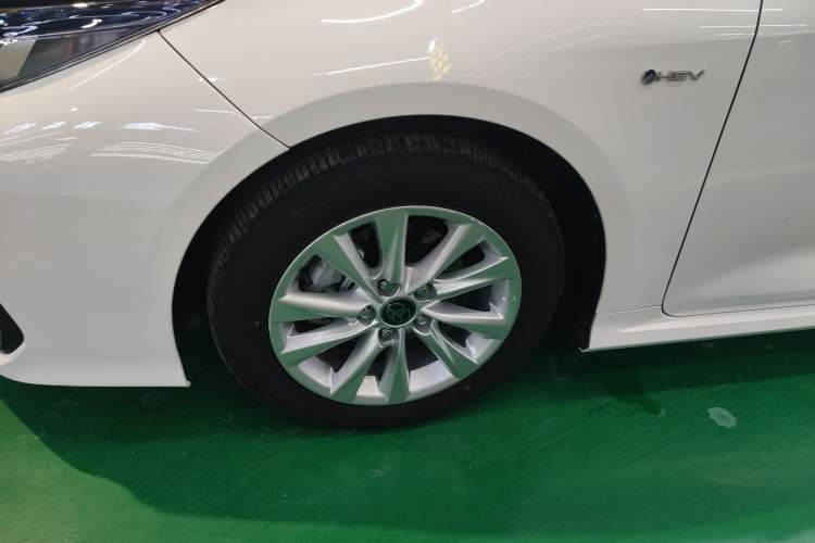 Used Toyota Corolla 2024 1.8L Smart Electric Hybrid Dual-Engine Elite Edition Exterior 4