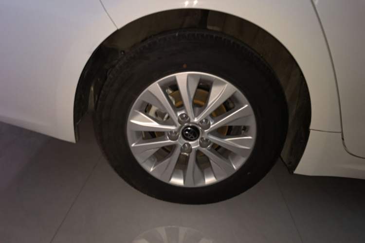 Used Toyota Corolla 2024 1.8L Smart Electric Hybrid Dual-Engine Pioneer Edition Exterior 5