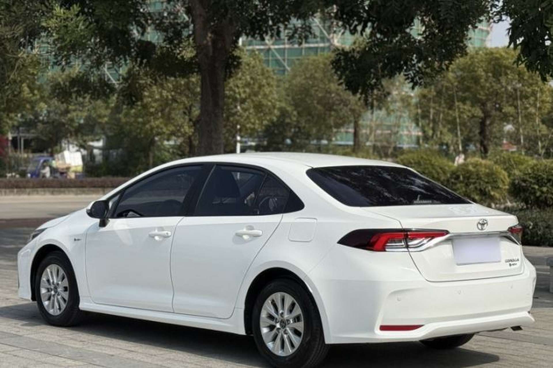 Used Toyota Corolla 2024 1.8L Smart Electric Hybrid Dual-Engine Pioneer Edition Exterior 5