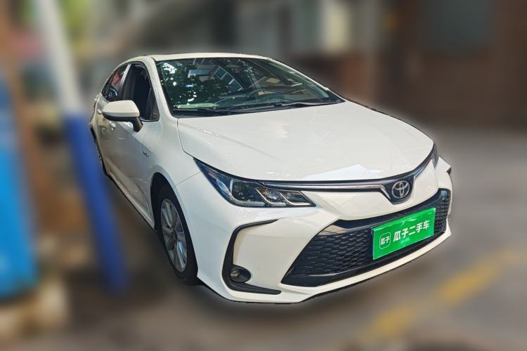 Used Toyota Corolla 2024 1.8L Smart Electric Hybrid Dual-Engine Elite Edition Front Right 45 Deg