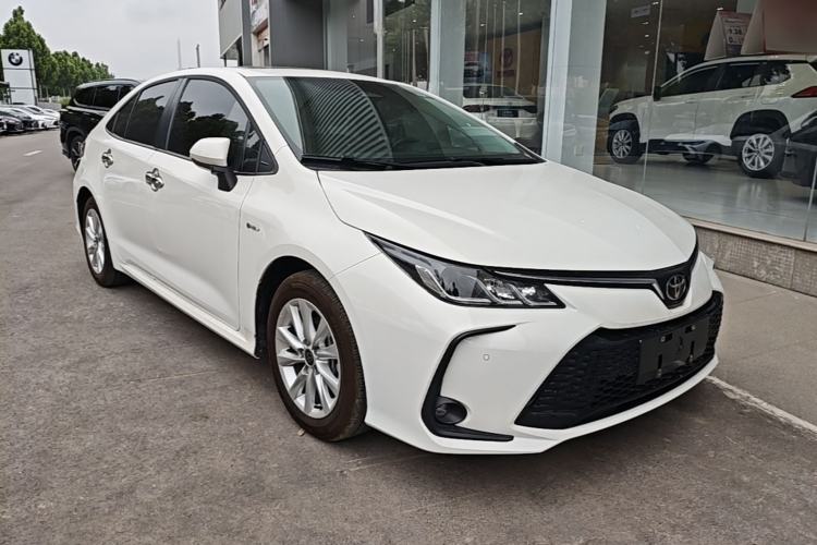 Used Toyota Corolla 2024 1.8L Smart Electric Hybrid Dual-Engine Elite Edition Front Right 45 Deg