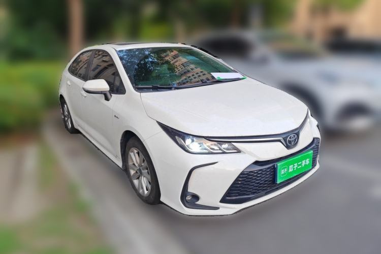 Used Toyota Corolla 2024 1.8L Smart Electric Hybrid Dual-Engine Elite Edition Front Right 45 Deg