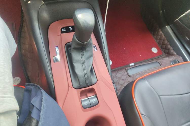 Used Toyota Corolla 2024 1.8L Smart Electric Hybrid Dual-Engine Pioneer Edition Gear Lever