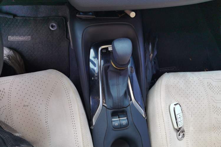 Used Toyota Corolla 2024 1.8L Smart Electric Hybrid Dual-Engine Elite Edition Gear Lever