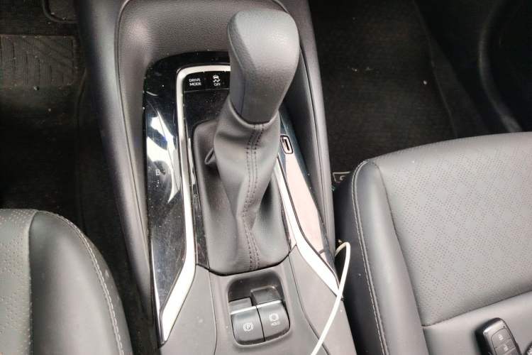 Used Toyota Corolla 2024 1.8L Smart Electric Hybrid Dual-Engine Elite Edition Gear Lever