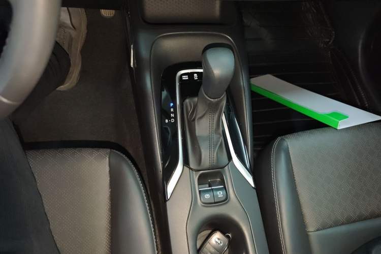 Used Toyota Corolla 2024 1.8L Smart Electric Hybrid Dual-Engine Elite Edition Gear Lever