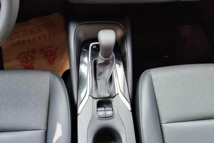 Used Toyota Corolla 2024 1.8L Smart Electric Hybrid Dual-Engine Elite Edition Gear Lever