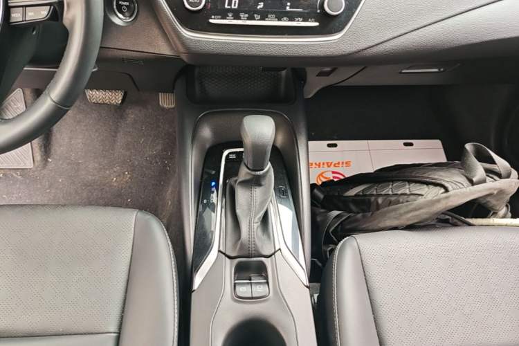 Used Toyota Corolla 2024 1.8L Smart Electric Hybrid Dual-Engine Elite Edition Gear Lever