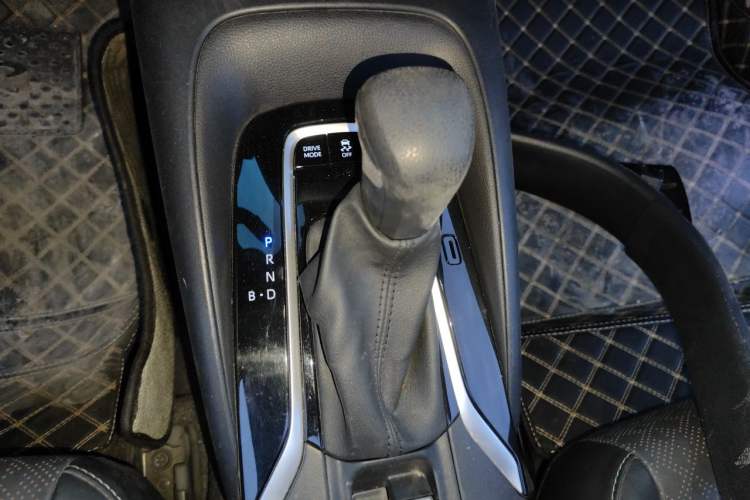 Used Toyota Corolla 2024 1.8L Smart Electric Hybrid Dual-Engine Elite Edition Gear Lever