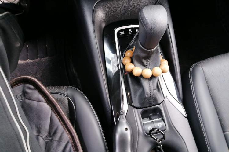 Used Toyota Corolla 2024 1.8L Smart Electric Hybrid Dual-Engine Elite Edition Gear Lever