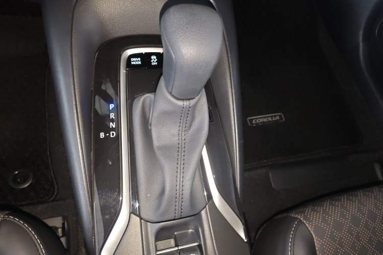 Used Toyota Corolla 2024 1.8L Smart Electric Hybrid Dual-Engine Elite Edition Gear Lever