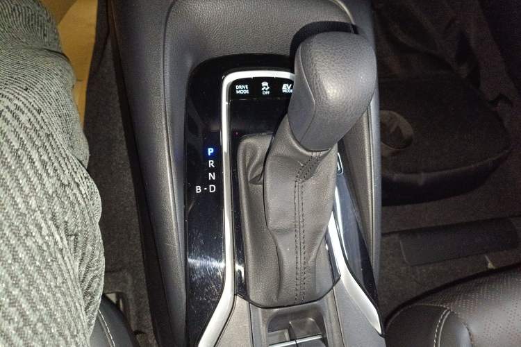 Used Toyota Corolla 2024 1.8L Smart Electric Hybrid Dual-Engine Elite Edition Gear Lever