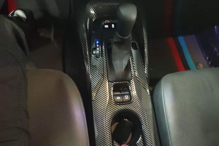 Used Toyota Corolla 2024 1.8L Smart Electric Hybrid Dual-Engine Elite Edition Gear Lever