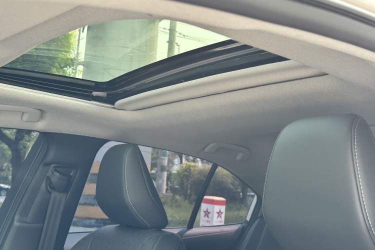 Used Toyota Corolla 2024 1.8L Smart Electric Hybrid Dual-Engine Elite Edition Headliner