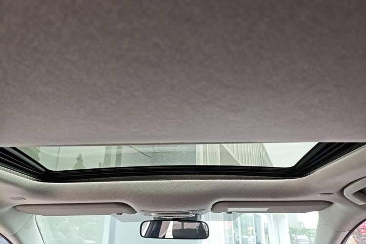 Used Toyota Corolla 2024 1.8L Smart Electric Hybrid Dual-Engine Elite Edition Headliner