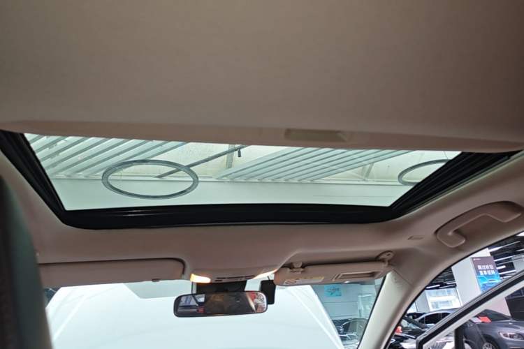 Used Toyota Corolla 2024 1.2T Elite Edition Headliner
