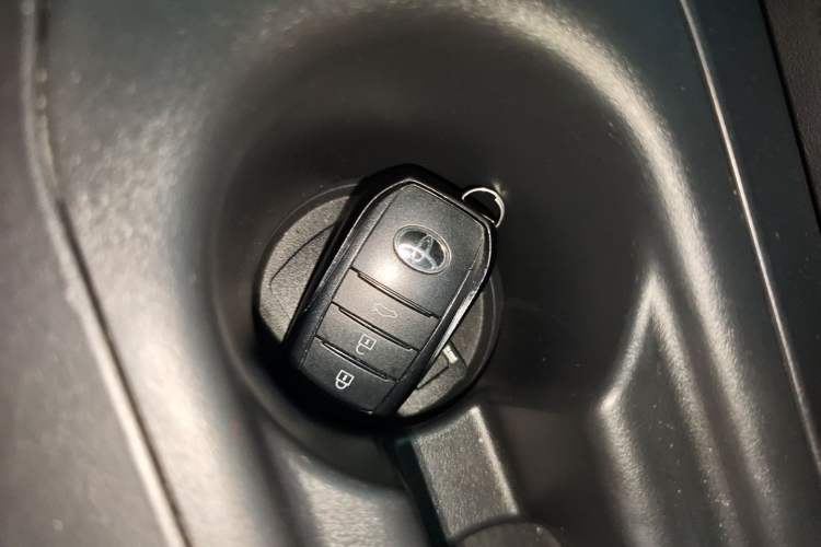 Used Toyota Corolla 2024 1.8L Smart Electric Hybrid Dual-Engine Elite Edition Interior 1