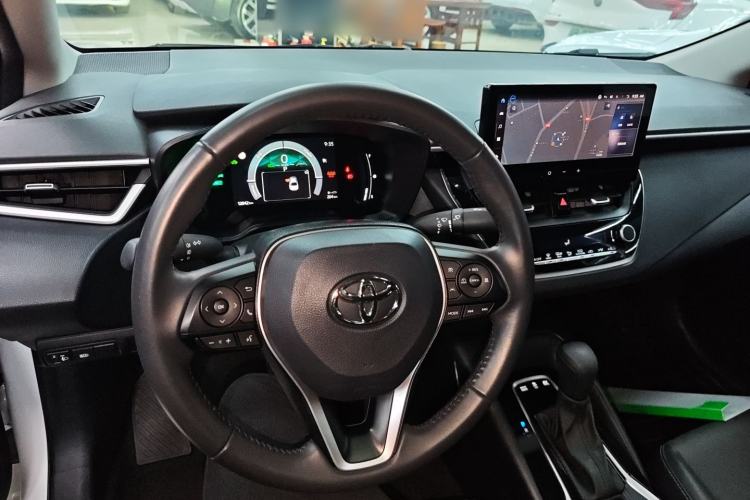 Used Toyota Corolla 2024 1.8L Smart Electric Hybrid Dual-Engine Elite Edition Interior 2