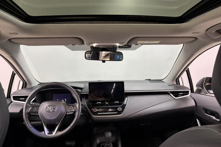 Used Toyota Corolla 2024 1.8L Smart Electric Hybrid Dual-Engine Elite Edition Interior 3