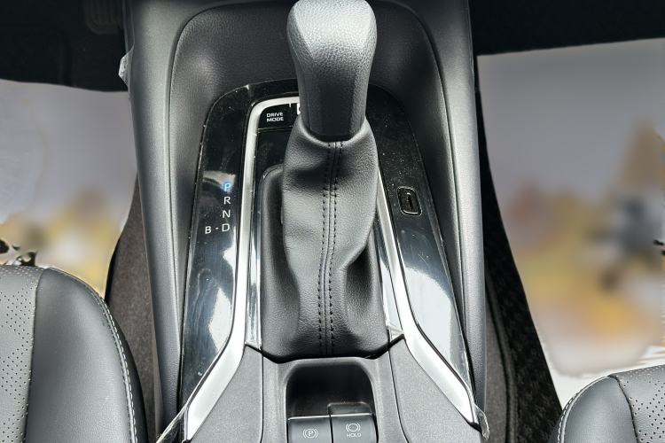 Used Toyota Corolla 2024 1.8L Smart Electric Hybrid Dual-Engine Elite Edition Interior 5