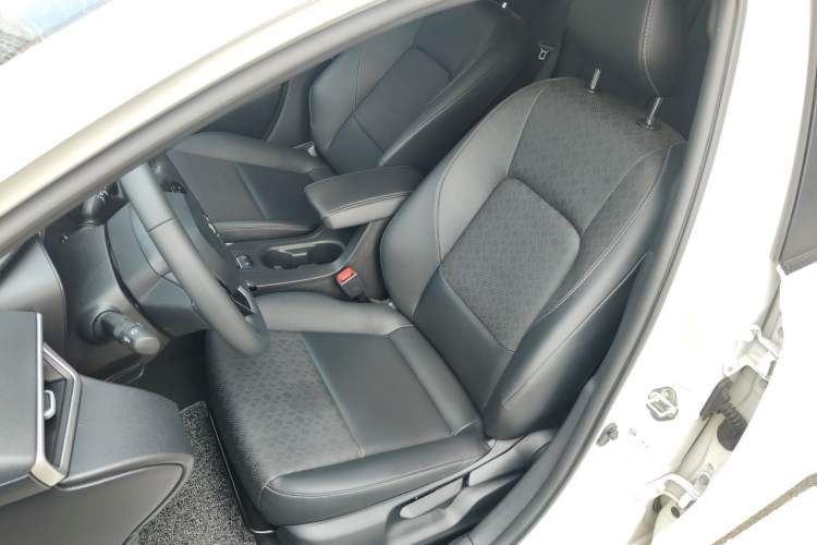 Used Toyota Corolla 2024 1.8L Smart Electric Hybrid Dual-Engine Elite Edition Left Front Seat