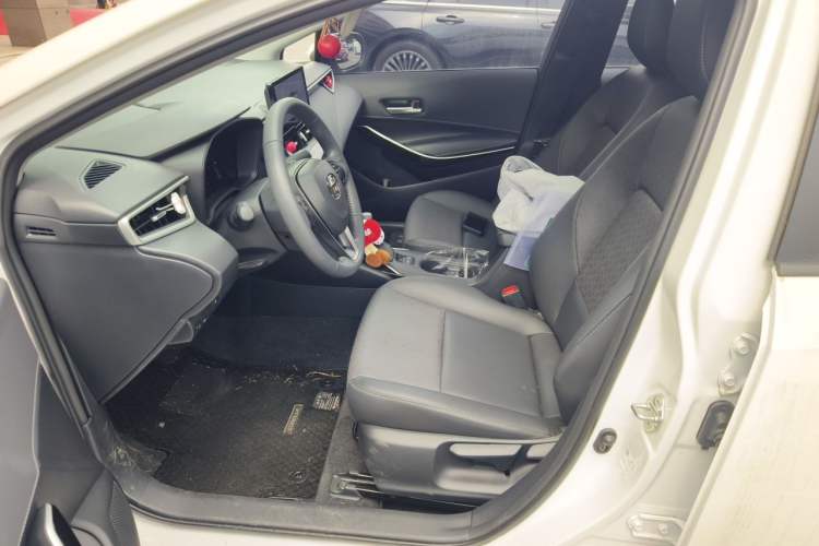 Used Toyota Corolla 2024 1.8L Smart Electric Hybrid Dual-Engine Elite Edition Left Front Seat