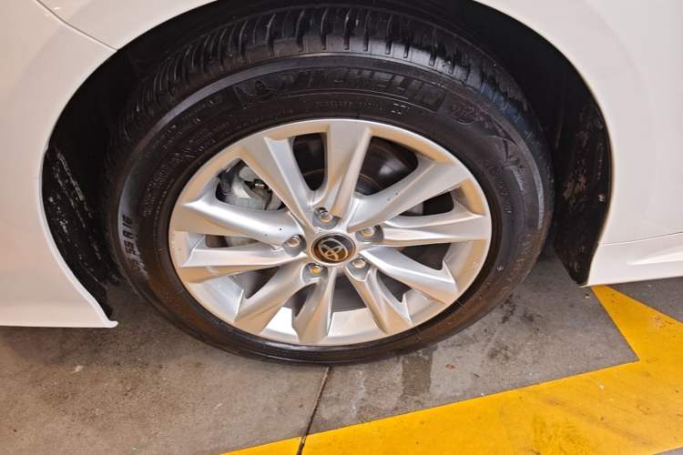 Used Toyota Corolla 2024 1.8L Smart Electric Hybrid Dual-Engine Elite Edition Left Front Wheel Hub