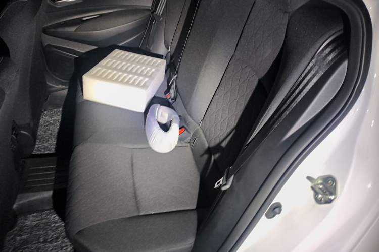 Used Toyota Corolla 2024 1.8L Smart Electric Hybrid Dual-Engine Pioneer Edition Left Rear Seat