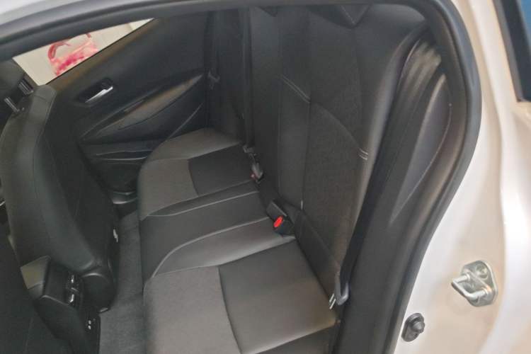 Used Toyota Corolla 2024 1.8L Smart Electric Hybrid Dual-Engine Elite Edition Left Rear Seat