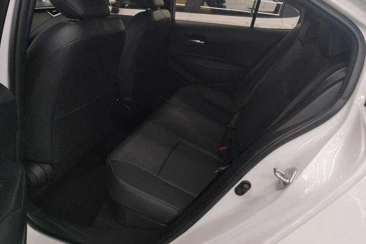 Used Toyota Corolla 2024 1.8L Smart Electric Hybrid Dual-Engine Elite Edition Left Rear Seat