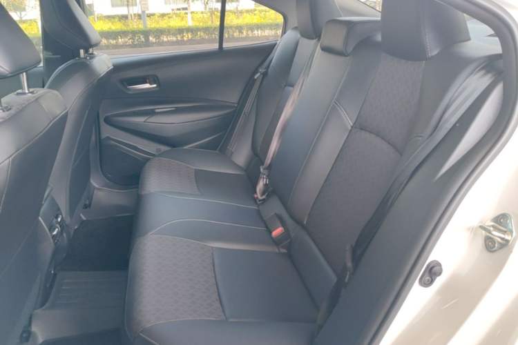 Used Toyota Corolla 2024 1.8L Smart Electric Hybrid Dual-Engine Elite Edition Left Rear Seat