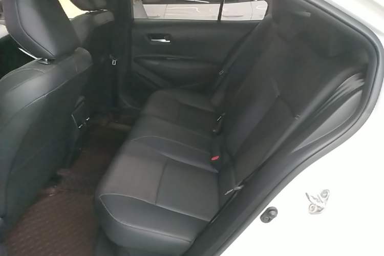 Used Toyota Corolla 2024 1.8L Smart Electric Hybrid Dual-Engine Elite Edition Left Rear Seat