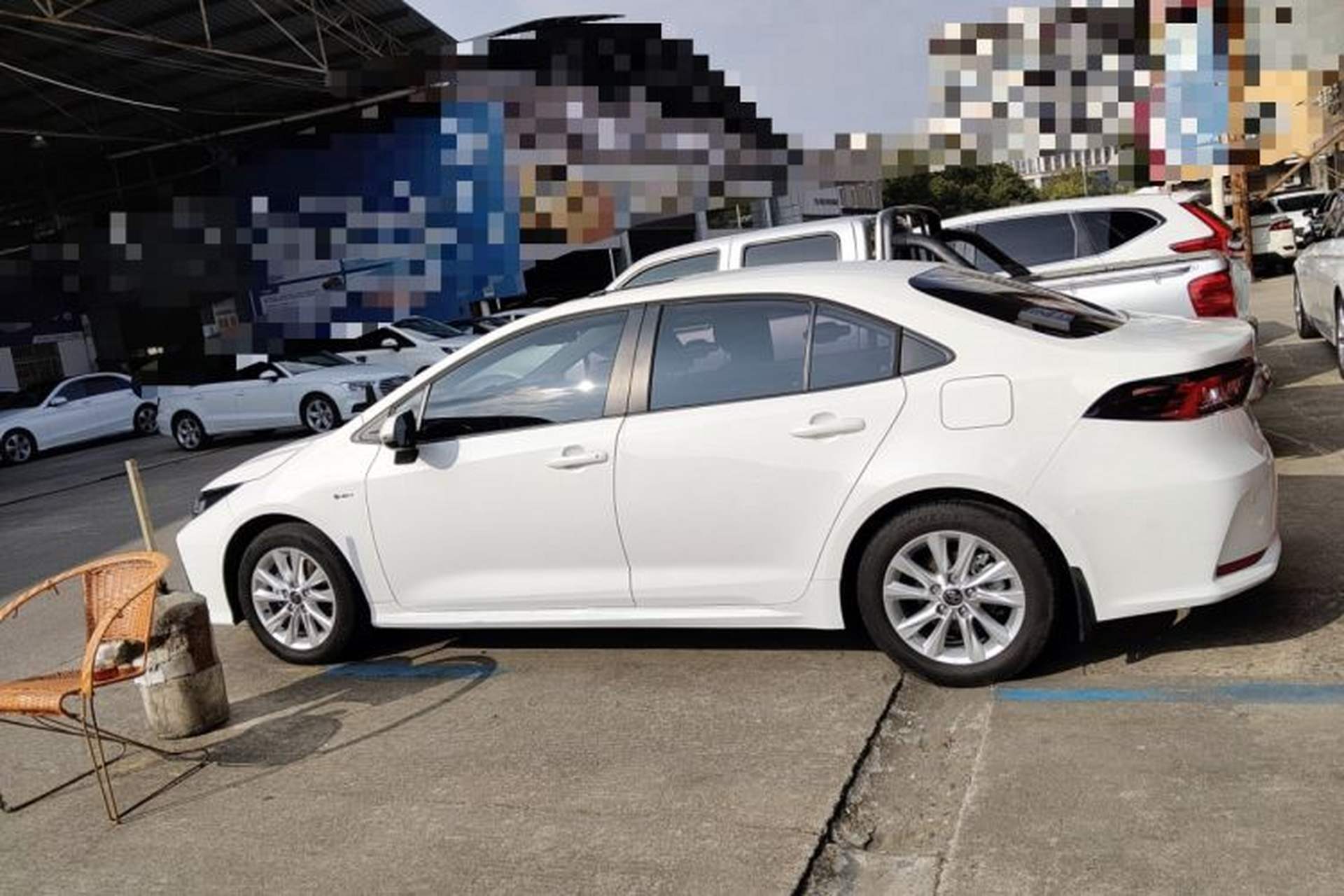 Used Toyota Corolla 2024 1.8L Smart Electric Hybrid Dual-Engine Elite Edition Left Side