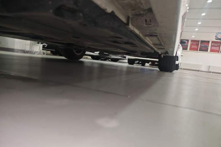 Used Toyota Corolla 2024 1.8L Smart Electric Hybrid Dual-Engine Pioneer Edition Left Side Sill