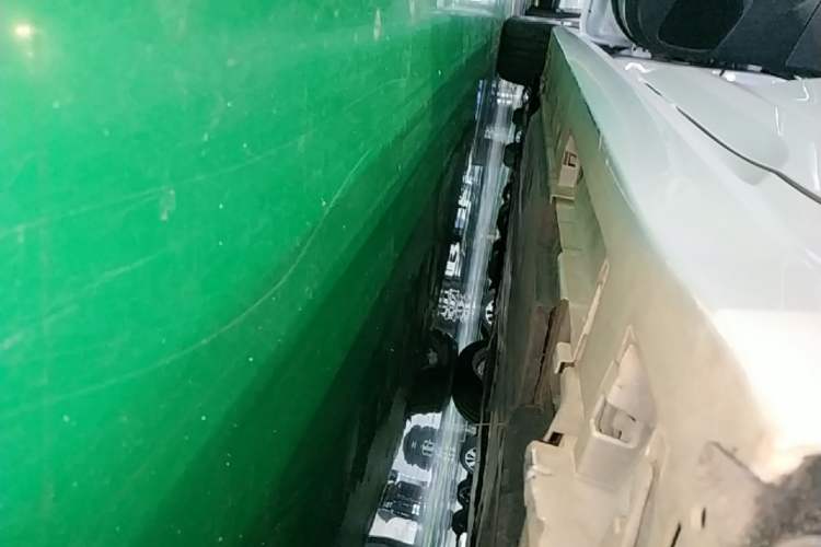 Used Toyota Corolla 2024 1.8L Smart Electric Hybrid Dual-Engine Elite Edition Left Side Sill