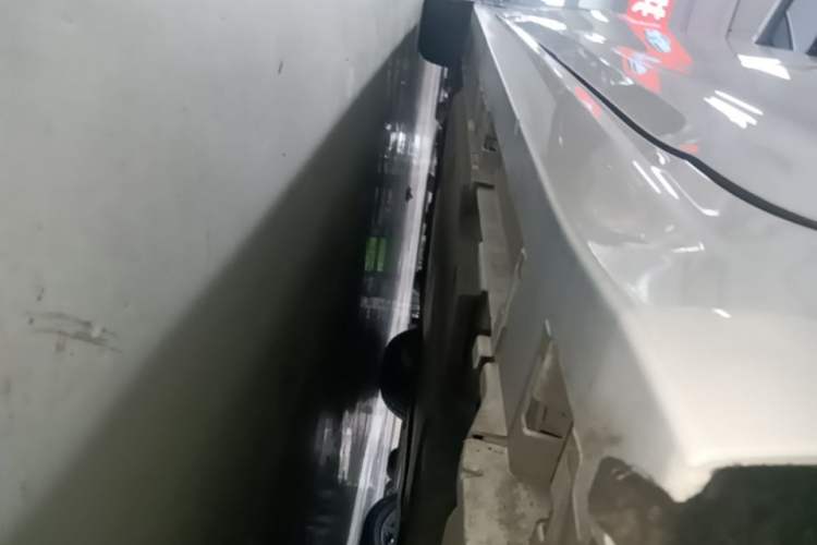 Used Toyota Corolla 2024 1.8L Smart Electric Hybrid Dual-Engine Elite Edition Left Side Sill