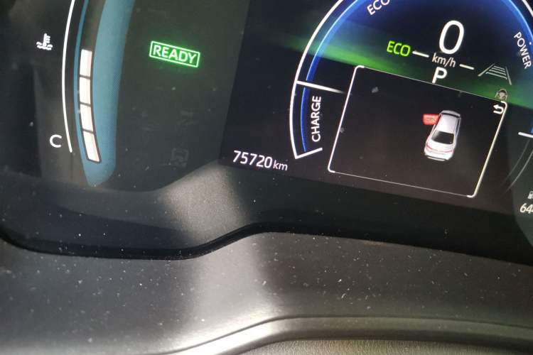 Used Toyota Corolla 2024 1.8L Smart Electric Hybrid Dual-Engine Elite Edition Odometer Close Up