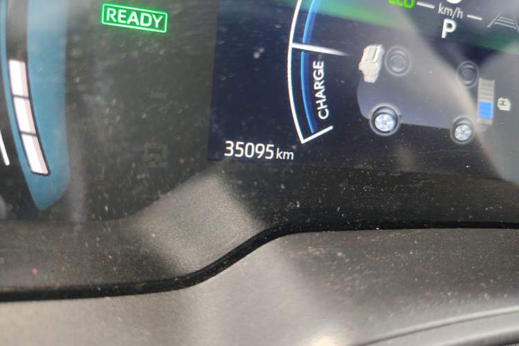 Used Toyota Corolla 2024 1.8L Smart Electric Hybrid Dual-Engine Elite Edition Odometer Close Up