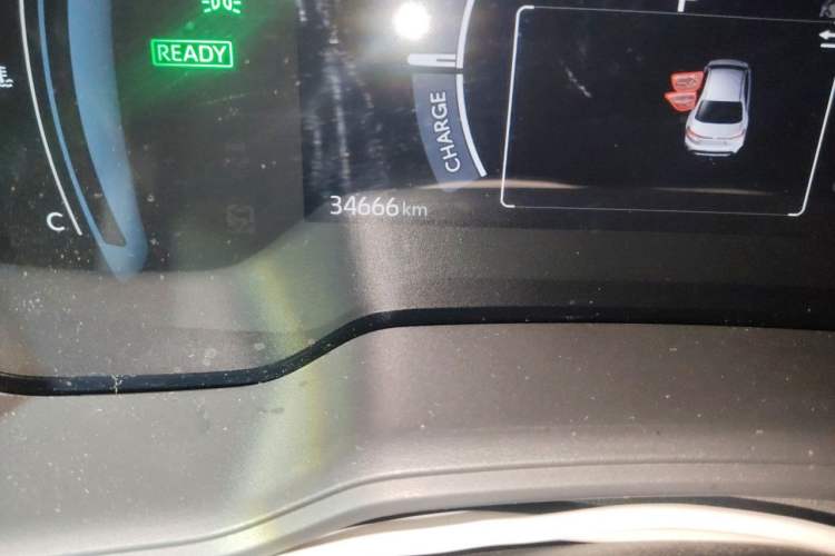 Used Toyota Corolla 2024 1.8L Smart Electric Hybrid Dual-Engine Elite Edition Odometer Close Up