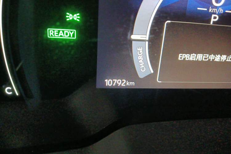 Used Toyota Corolla 2024 1.8L Smart Electric Hybrid Dual-Engine Elite Edition Odometer Close Up