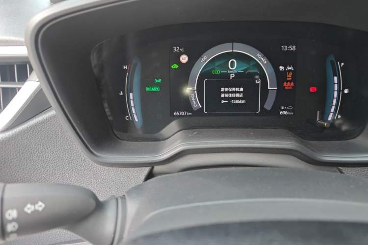 Used Toyota Corolla 2024 1.8L Smart Electric Hybrid Dual-Engine Elite Edition Odometer Close Up