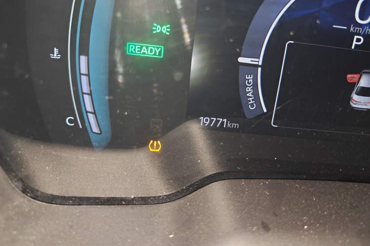 Used Toyota Corolla 2024 1.8L Smart Electric Hybrid Dual-Engine Pioneer Edition Odometer Close Up