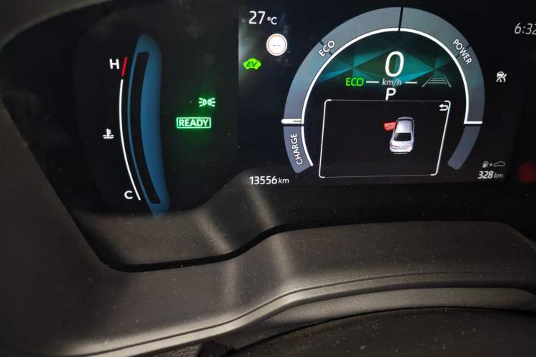 Used Toyota Corolla 2024 1.8L Smart Electric Hybrid Dual-Engine Elite Edition Odometer Close Up