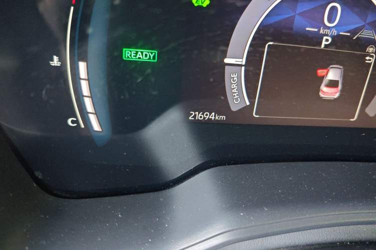 Used Toyota Corolla 2024 1.8L Smart Electric Hybrid Dual-Engine Pioneer Edition Odometer Close Up