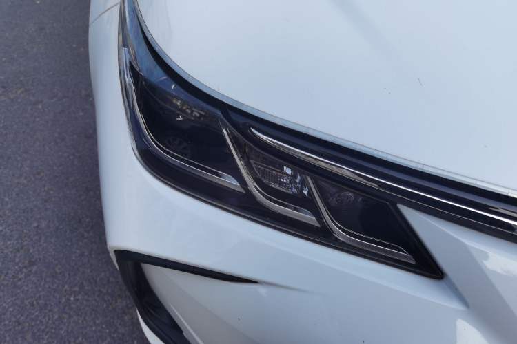 Used Toyota Corolla 2024 1.8L Smart Electric Hybrid Dual-Engine Elite Edition Right Front Headlight