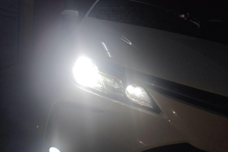 Used Toyota Corolla 2024 1.8L Smart Electric Hybrid Dual-Engine Elite Edition Right Front Headlight