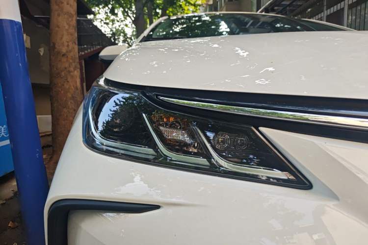 Used Toyota Corolla 2024 1.8L Smart Electric Hybrid Dual-Engine Elite Edition Right Front Headlight