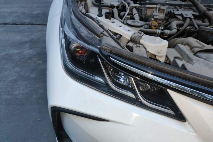 Used Toyota Corolla 2024 1.8L Smart Electric Hybrid Dual-Engine Elite Edition Right Front Headlight