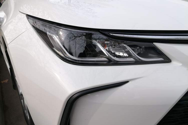 Used Toyota Corolla 2024 1.8L Smart Electric Hybrid Dual-Engine Elite Edition Right Front Headlight
