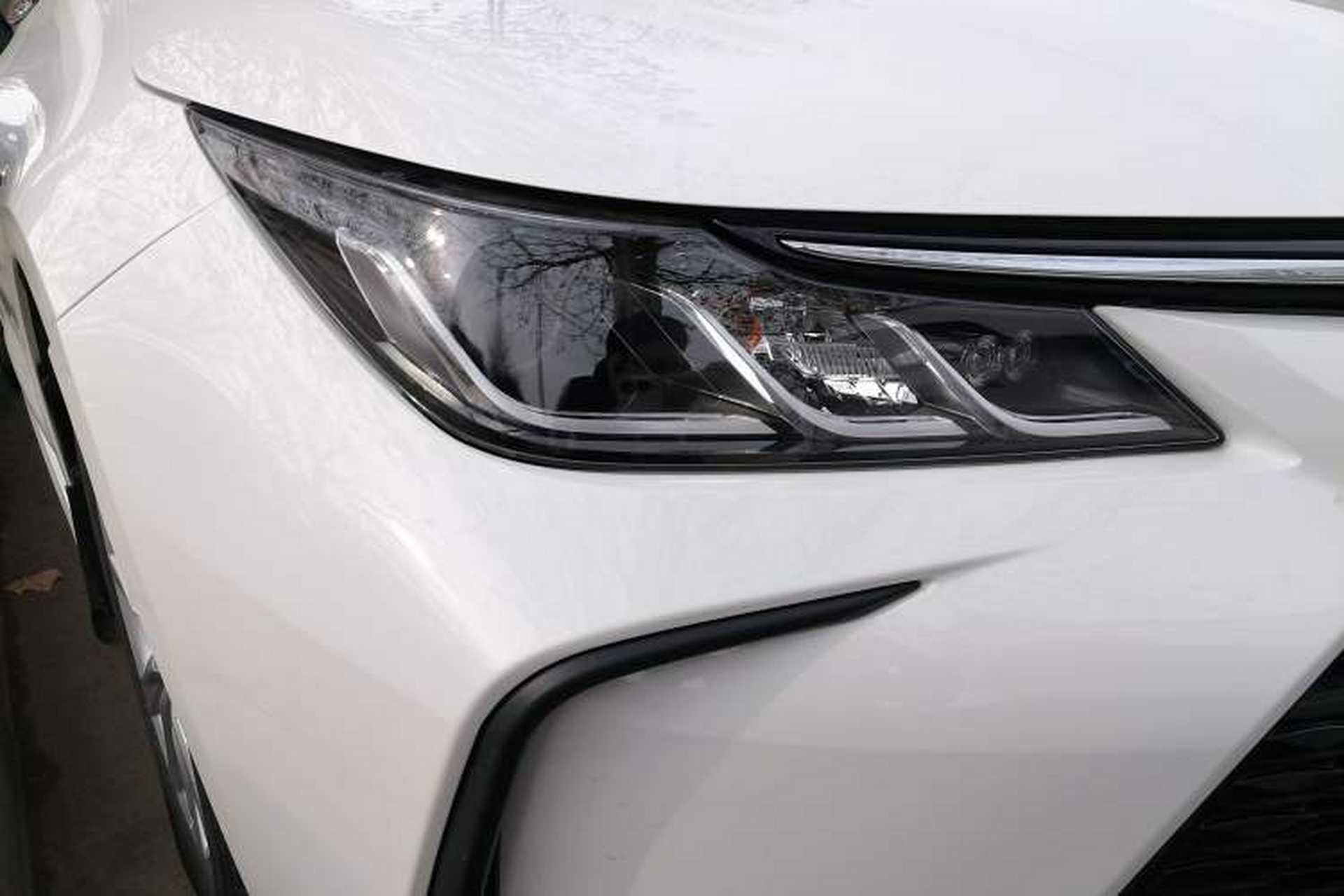 Used Toyota Corolla 2024 1.8L Smart Electric Hybrid Dual-Engine Elite Edition Right Front Headlight